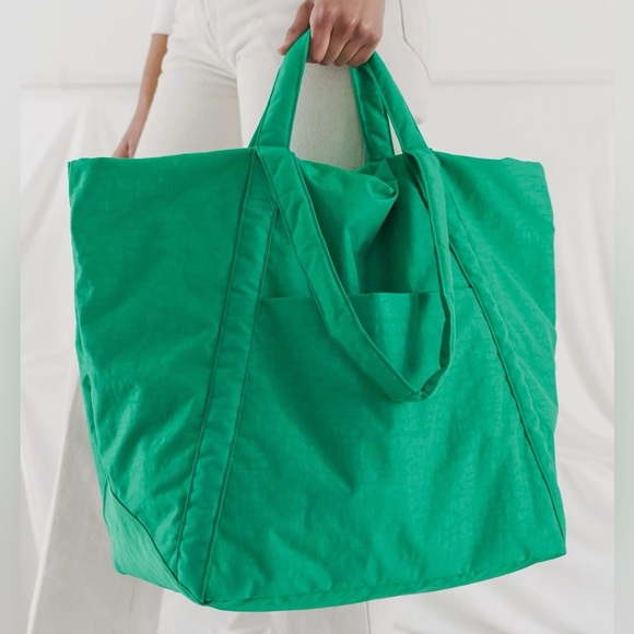 Desperately in search of this bag!! 💚 - Picture 1 of 1